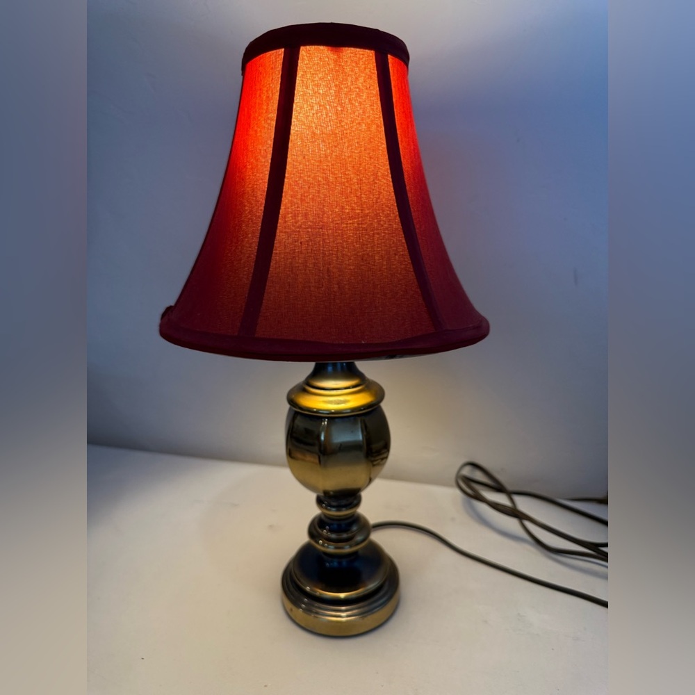 Vintage Leviton 16”Gold Brass Table Lamp‎ W/Red Shade Mid Century Modern Accent